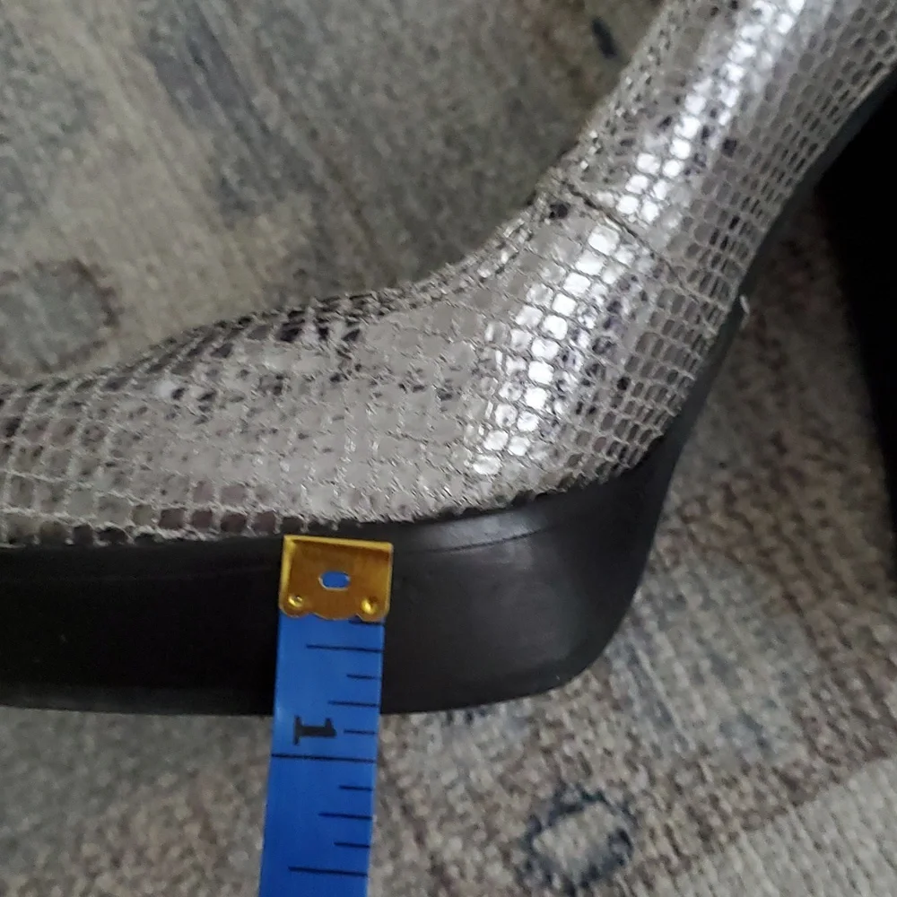 Michael Kors Silver Leather Snakeskin Platform Pump Heels Shoes Sz7